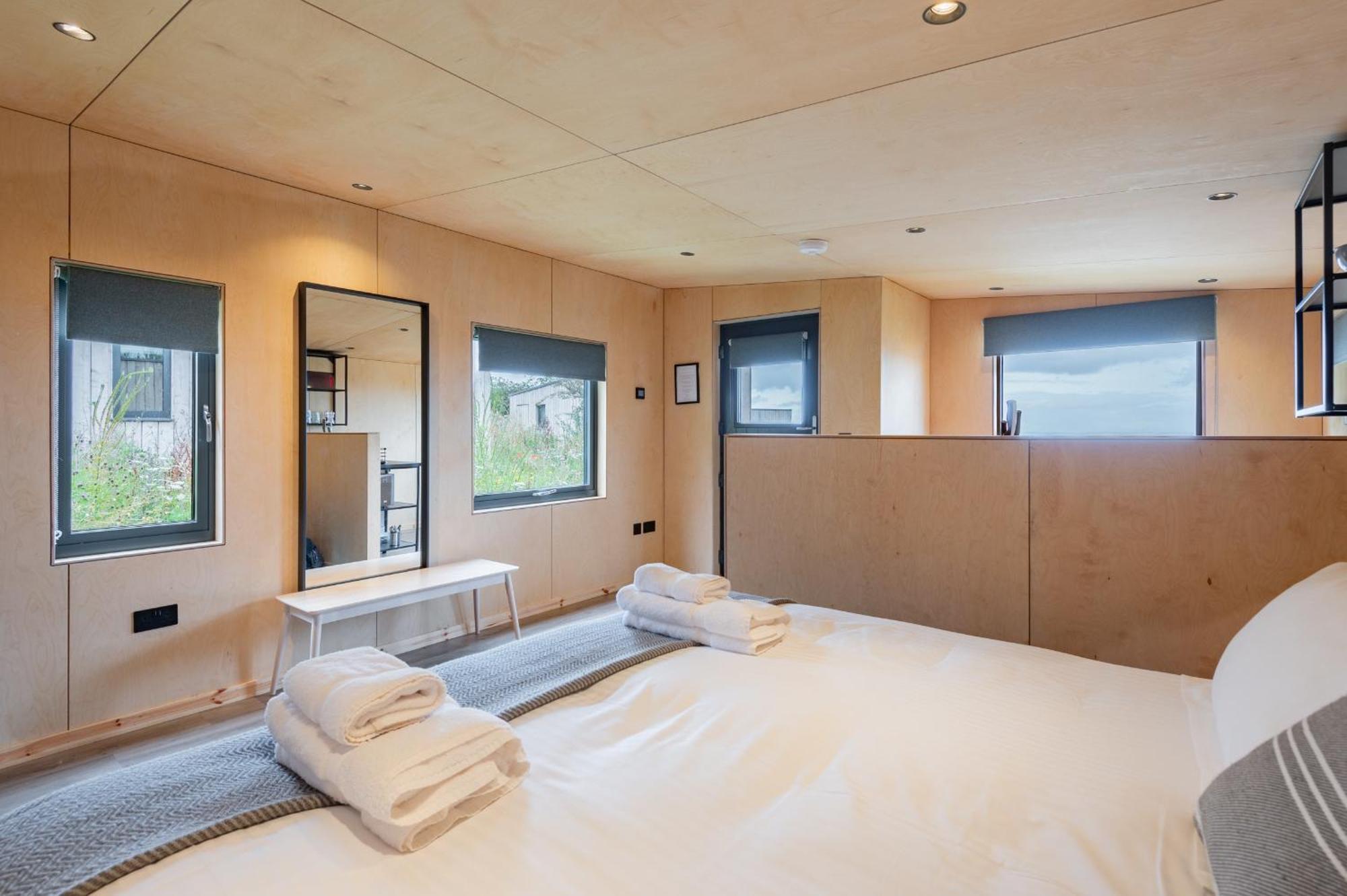 Rustic Cabins, Sea Views From Rewilded Farm With Highland Cows St Andrews Bagian luar foto