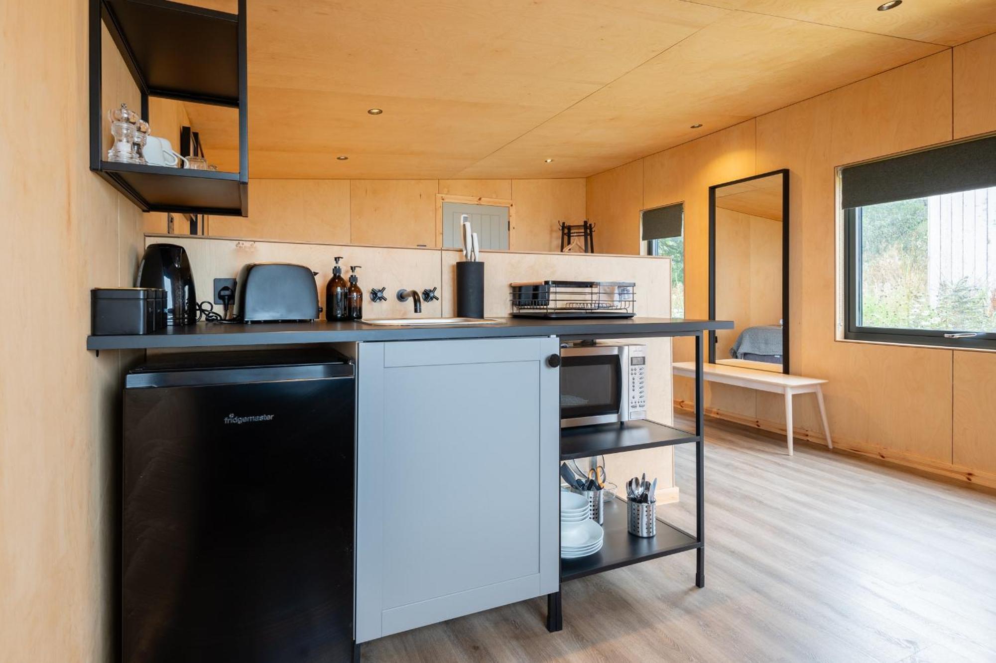Rustic Cabins, Sea Views From Rewilded Farm With Highland Cows St Andrews Bagian luar foto
